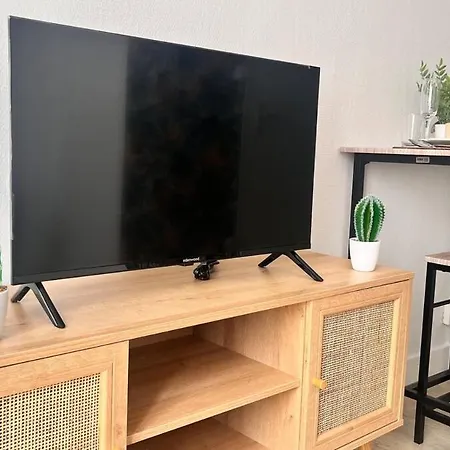 T2 Moderne Et Tranquille Proche De Apartment