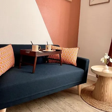 T2 Moderne Et Tranquille Proche De Apartament