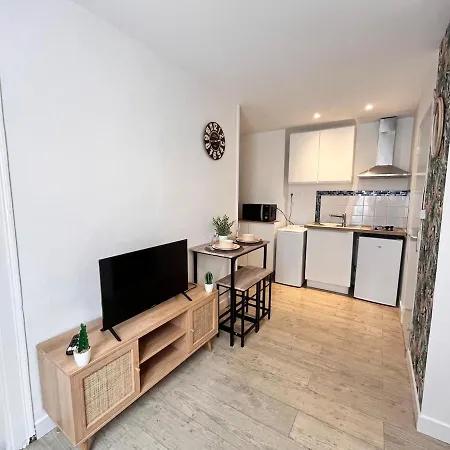 T2 Moderne Et Tranquille Proche De *